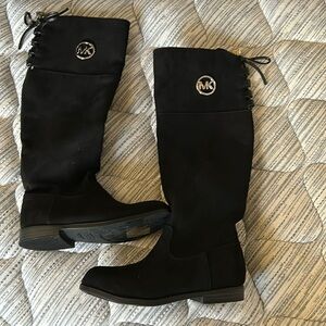 Beautiful Michael Kors girl boots size 12 black new